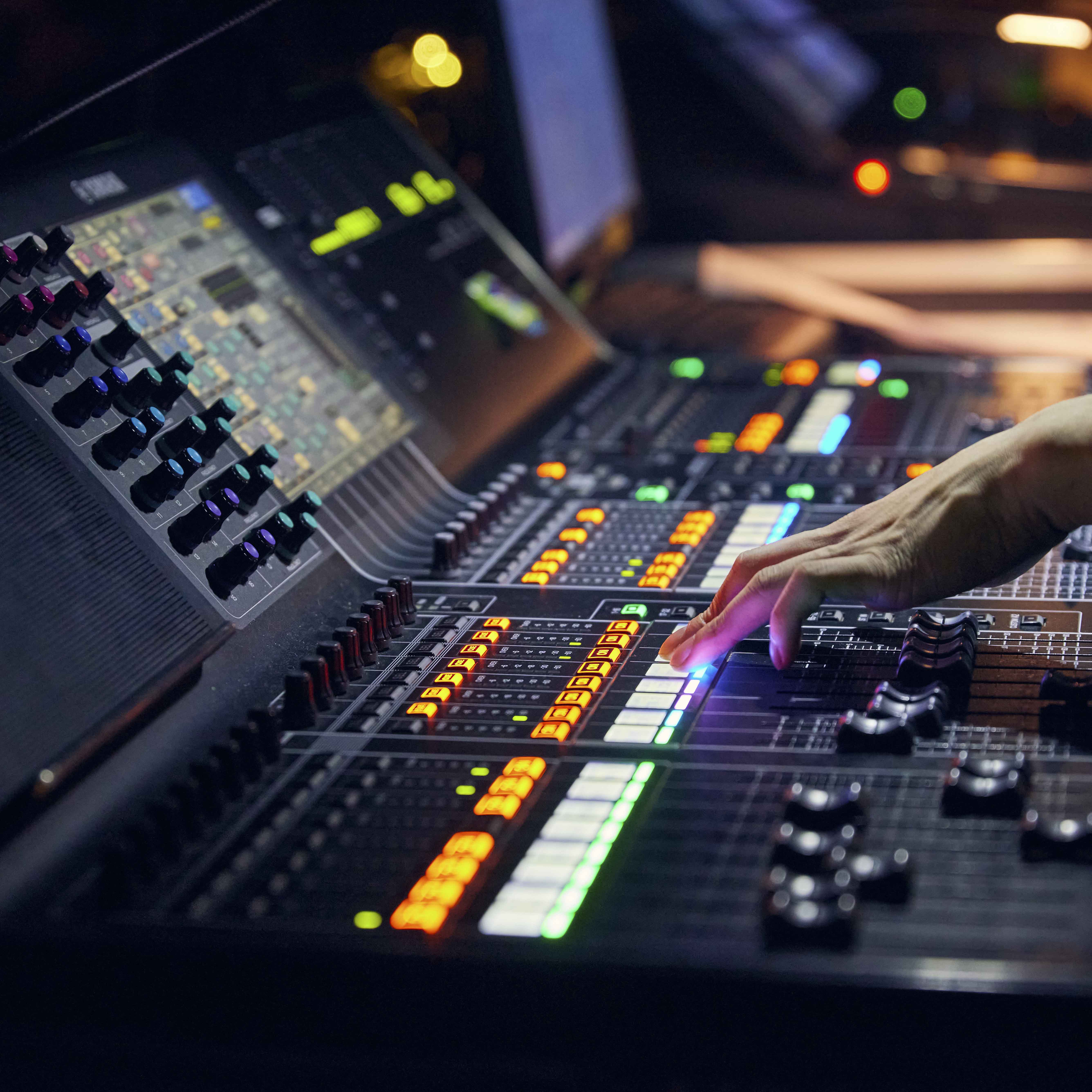 舞台灯光与音响